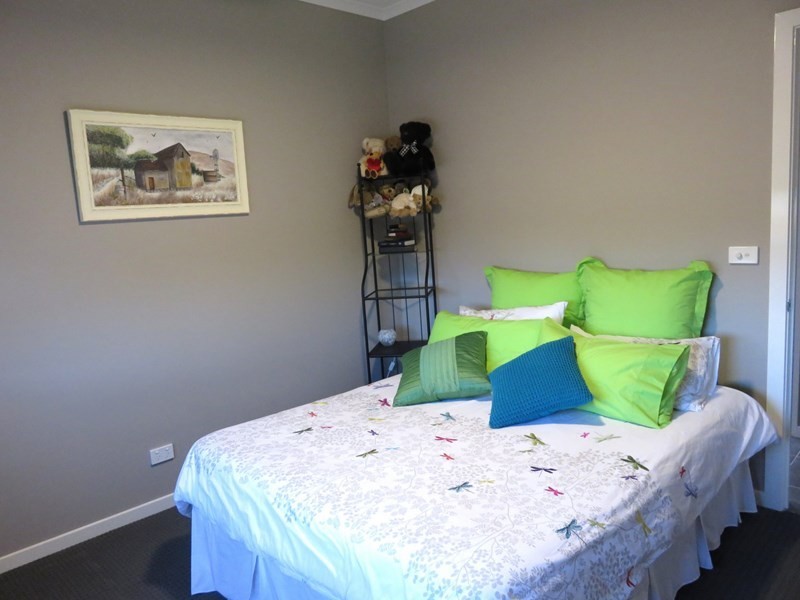 8 Monaco Circuit, Wollert VIC 3750