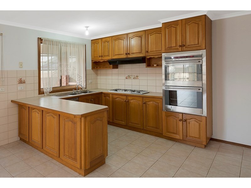 260 Betula Avenue, Mill Park VIC 3082