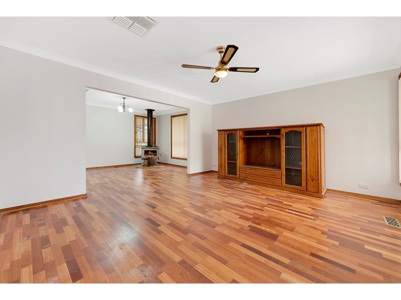 260 Betula Avenue, Mill Park VIC 3082