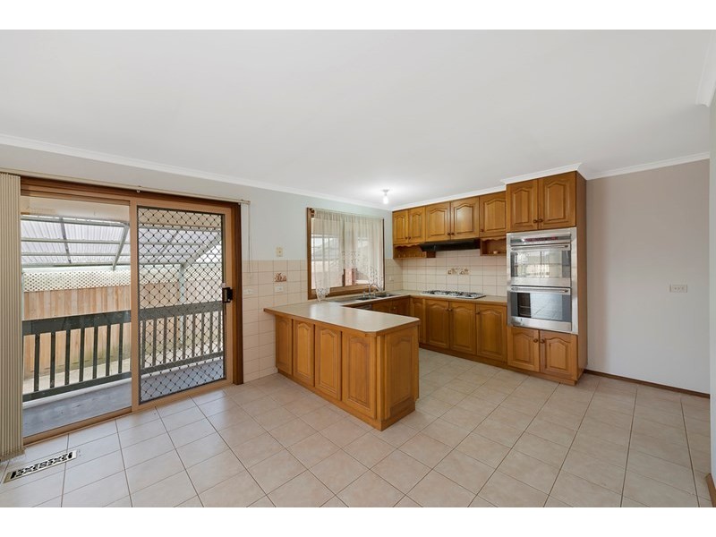 260 Betula Avenue, Mill Park VIC 3082