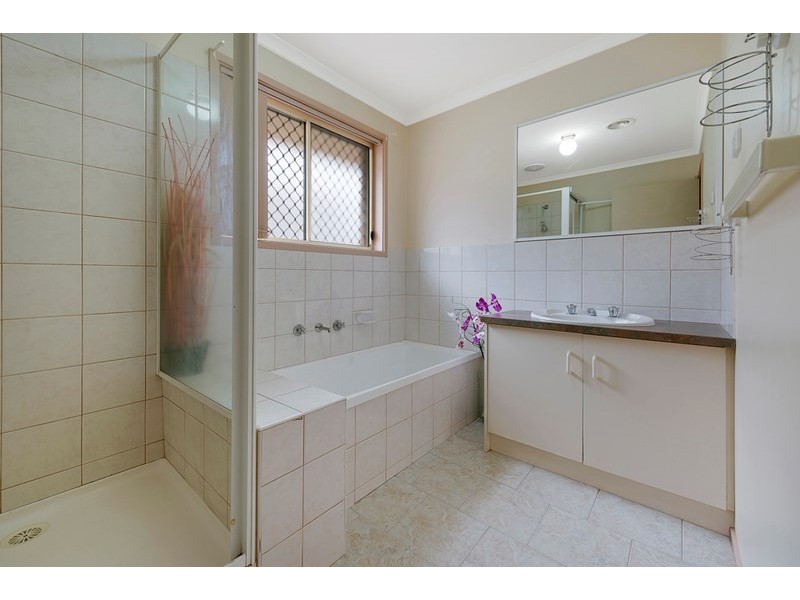 40 Dickens Street, Lalor VIC 3075