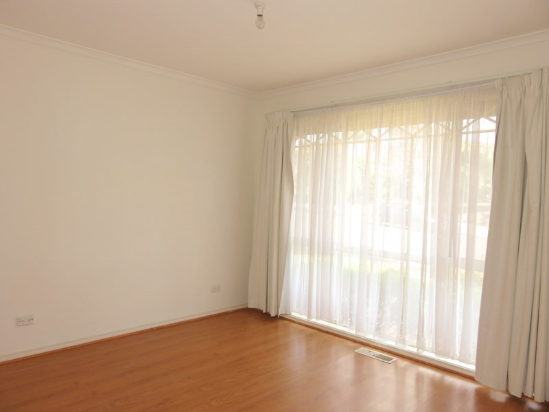 67 Bowman Drive, Mill Park VIC 3082