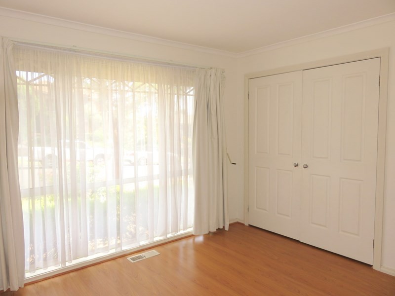67 Bowman Drive, Mill Park VIC 3082