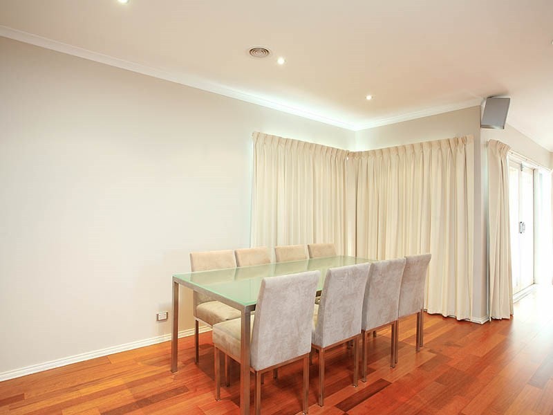 19 Glenshire Grove, Doreen VIC 3754