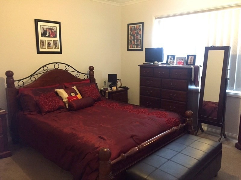 10 Penola Drive, South Morang VIC 3752