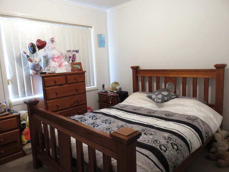 10 Penola Drive, South Morang VIC 3752