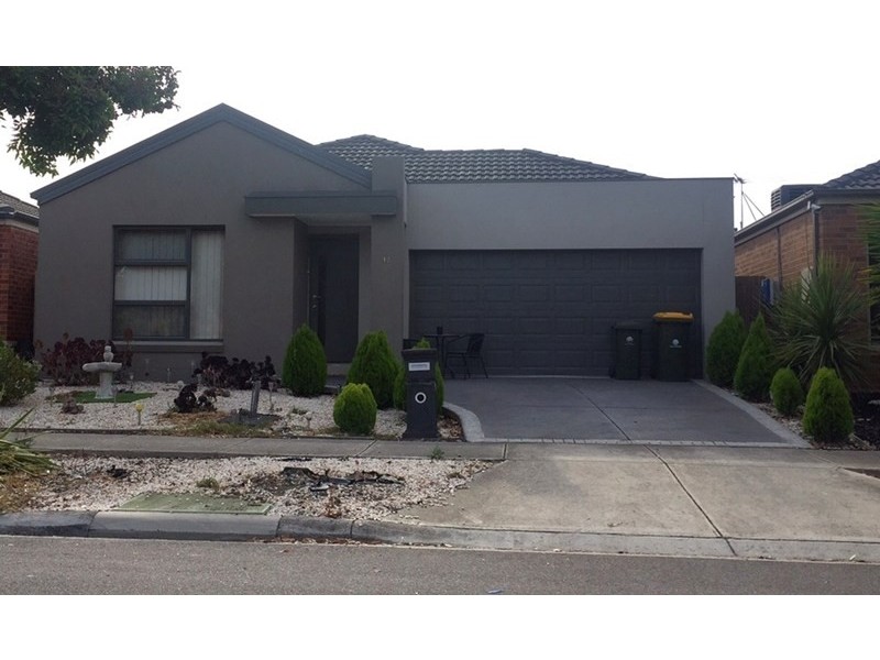 10 Penola Drive, South Morang VIC 3752