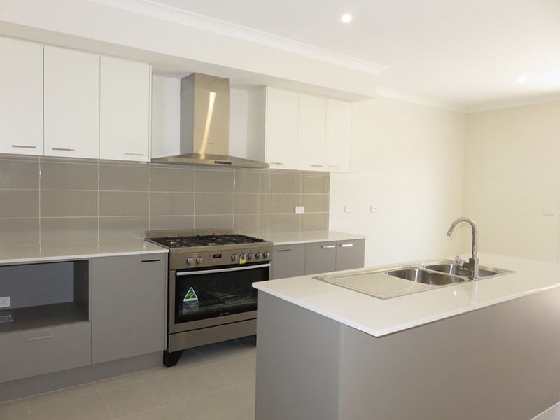 9 Courances Walk, Wollert VIC 3750
