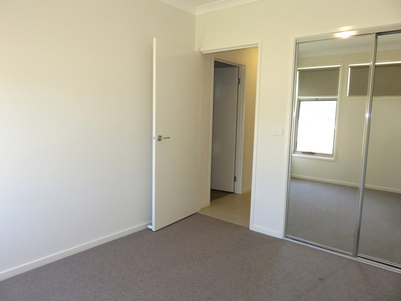 9 Courances Walk, Wollert VIC 3750