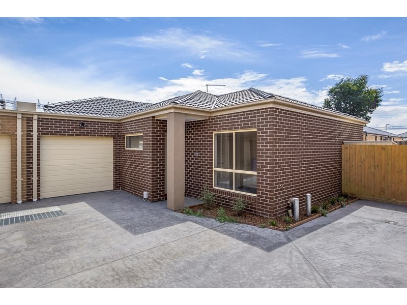 U 1 and 2/4 Rosamond Way, Epping VIC 3076