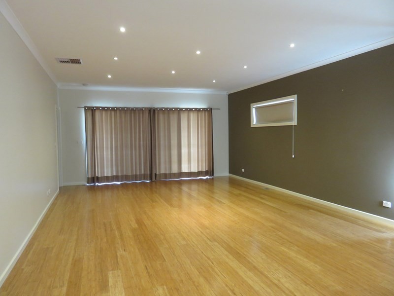 6 Wildflower Grove, Mernda VIC 3754