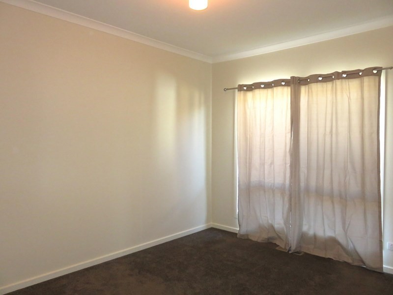 6 Wildflower Grove, Mernda VIC 3754