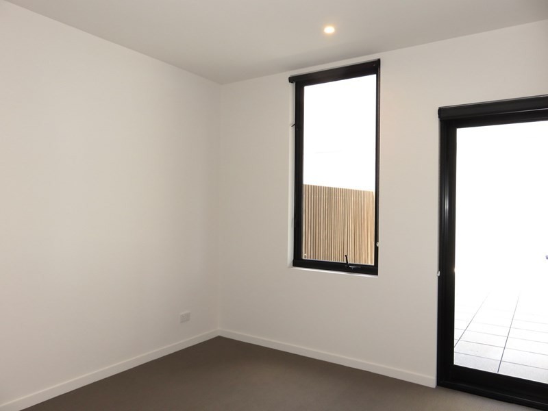 111/30 Oleander Drive, Mill Park VIC 3082