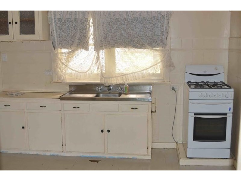 4 Browning Street, Kingsbury VIC 3083