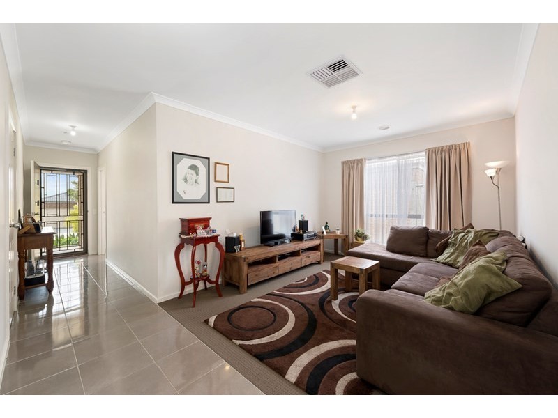 11 Blue Hill Way, Wollert VIC 3750