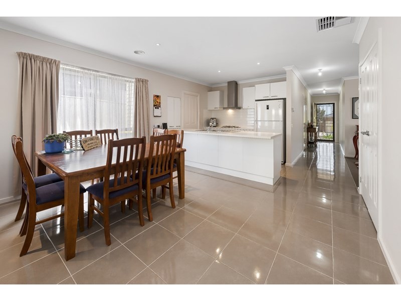 11 Blue Hill Way, Wollert VIC 3750