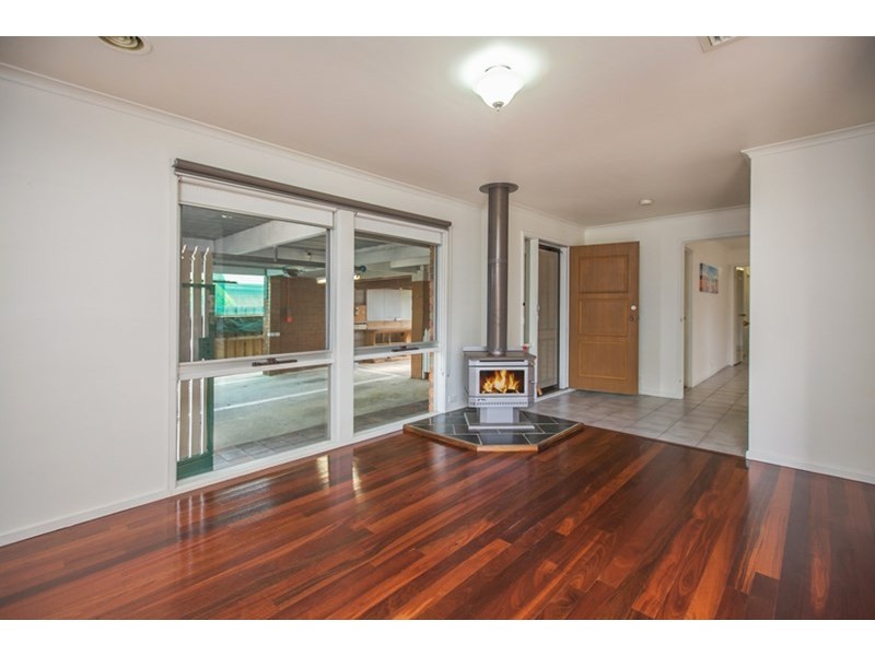 23 Horseshoe Crescent, Epping VIC 3076