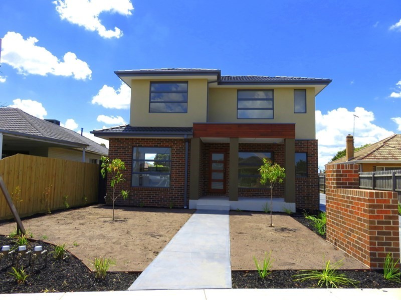 1/8 Prince Andrew Avenue, Lalor VIC 3075