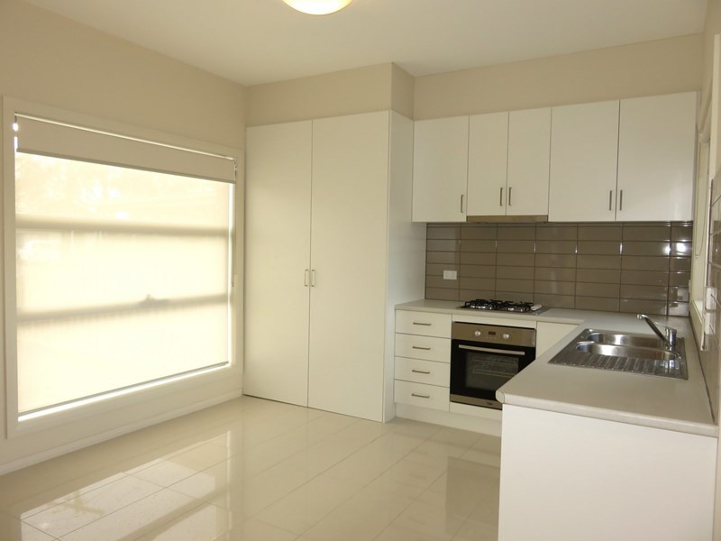 1/8 Prince Andrew Avenue, Lalor VIC 3075