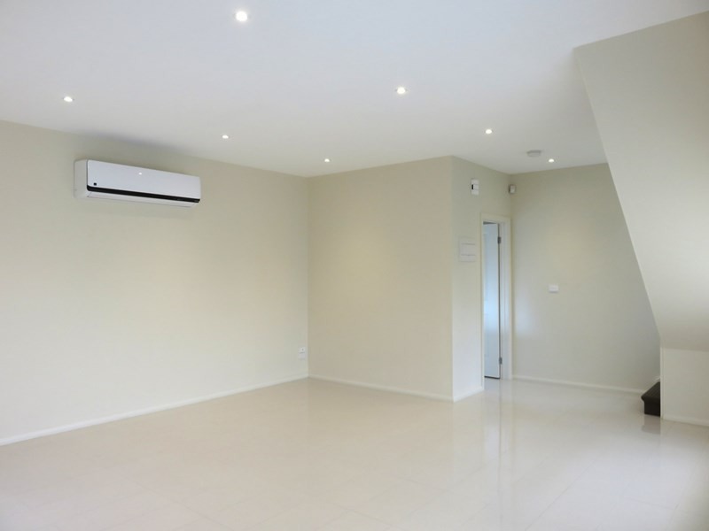 1/8 Prince Andrew Avenue, Lalor VIC 3075