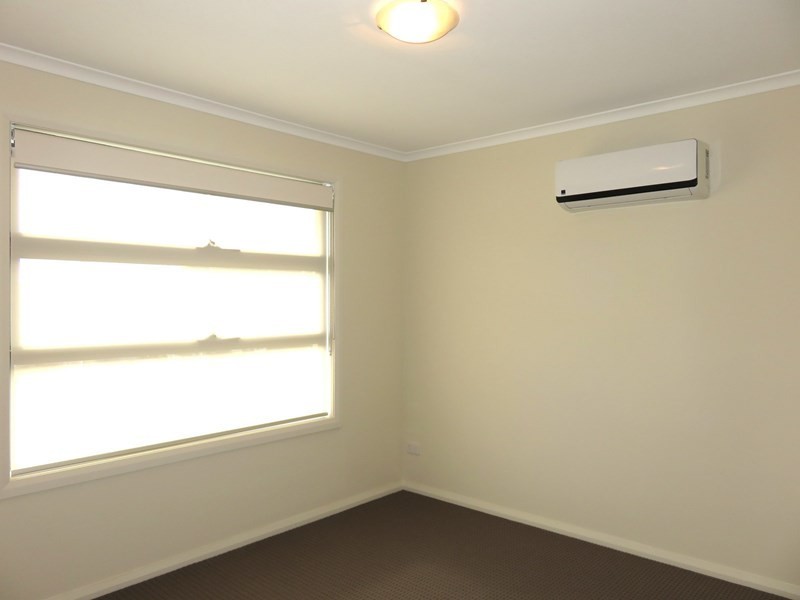 1/8 Prince Andrew Avenue, Lalor VIC 3075