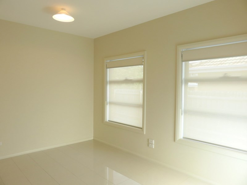 2/8 Prince Andrew Avenue, Lalor VIC 3075