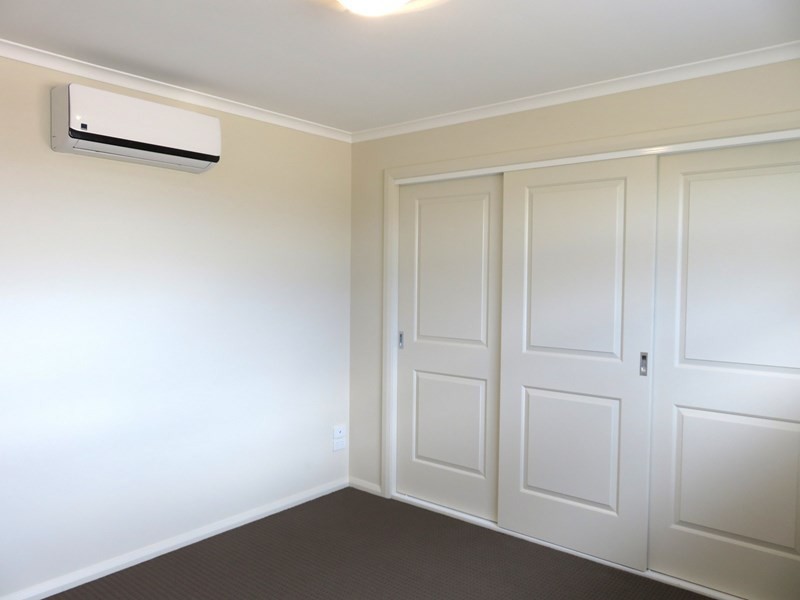 2/8 Prince Andrew Avenue, Lalor VIC 3075