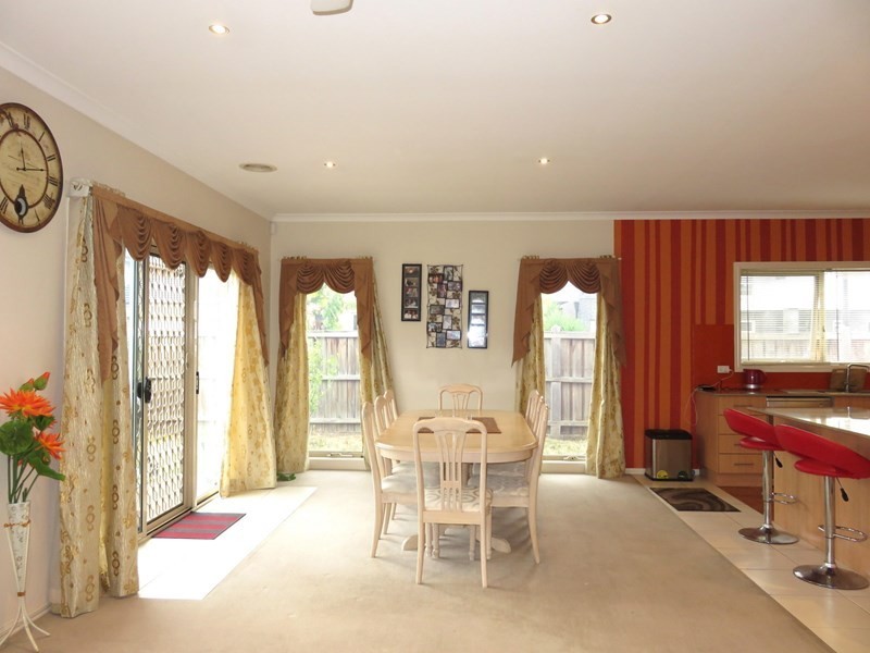 2 Balmoral Grove, Epping VIC 3076