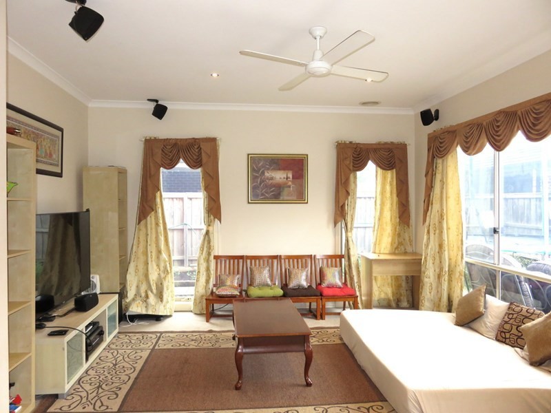 2 Balmoral Grove, Epping VIC 3076