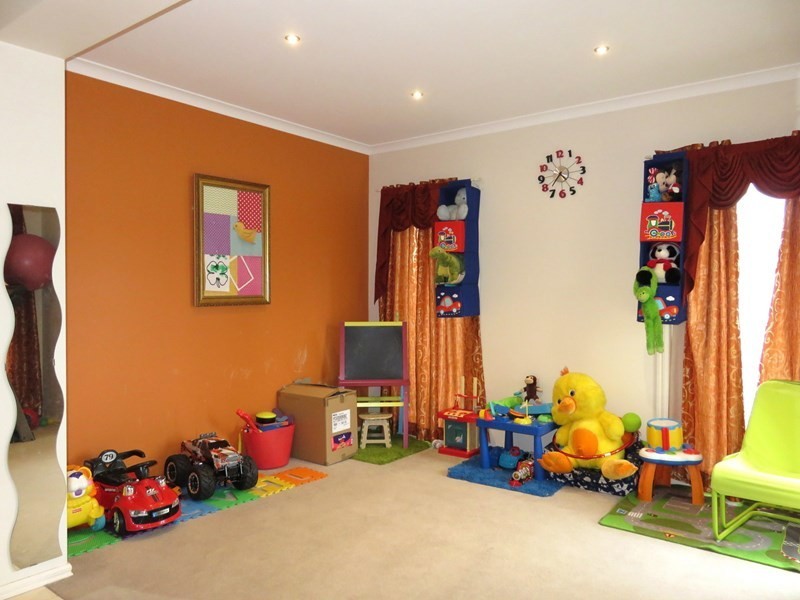 2 Balmoral Grove, Epping VIC 3076