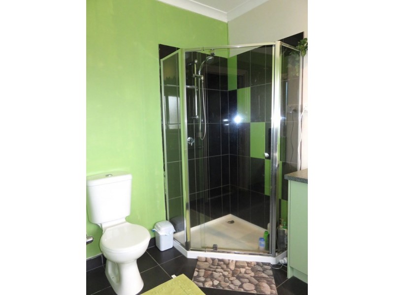 2 Balmoral Grove, Epping VIC 3076