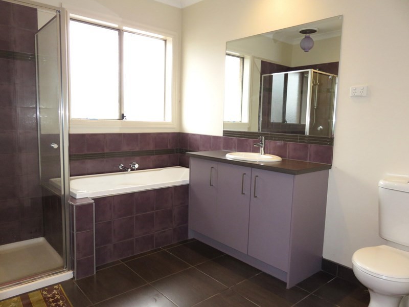 2 Balmoral Grove, Epping VIC 3076