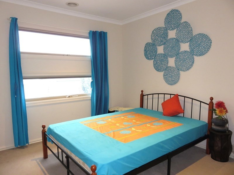 2 Balmoral Grove, Epping VIC 3076