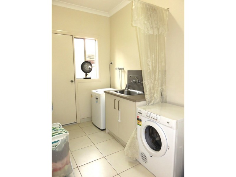 2 Balmoral Grove, Epping VIC 3076