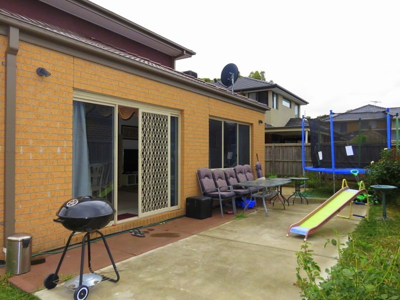 2 Balmoral Grove, Epping VIC 3076