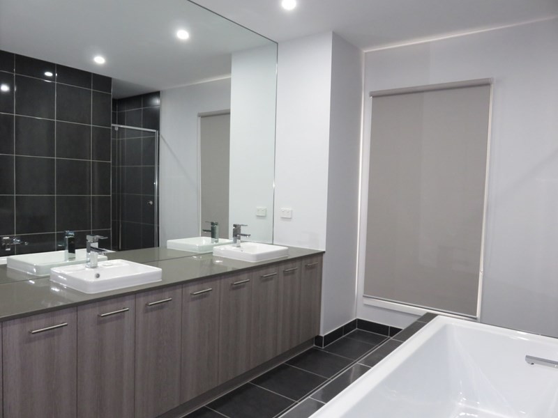 9 Lockley Parade, South Morang VIC 3752