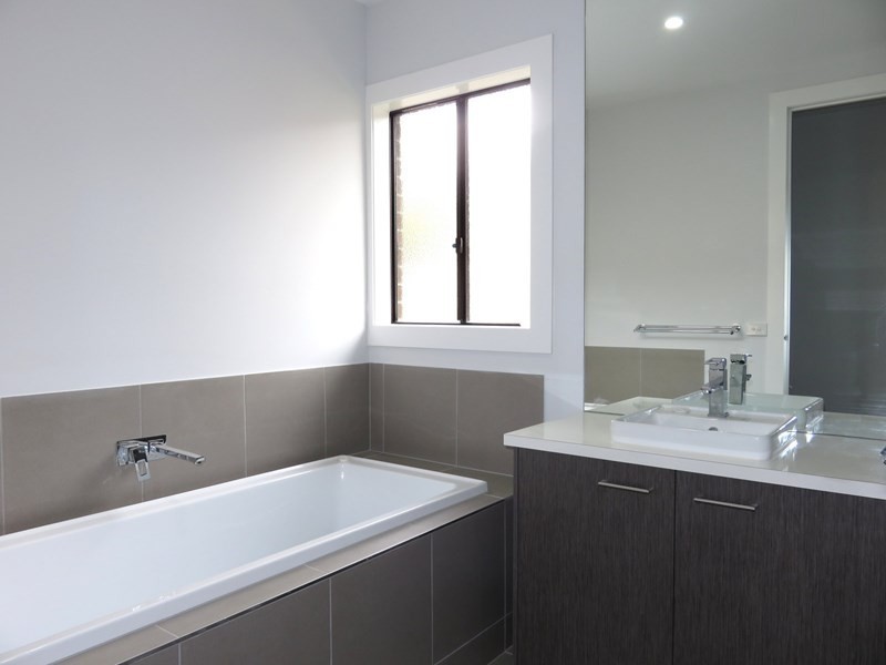 9 Lockley Parade, South Morang VIC 3752