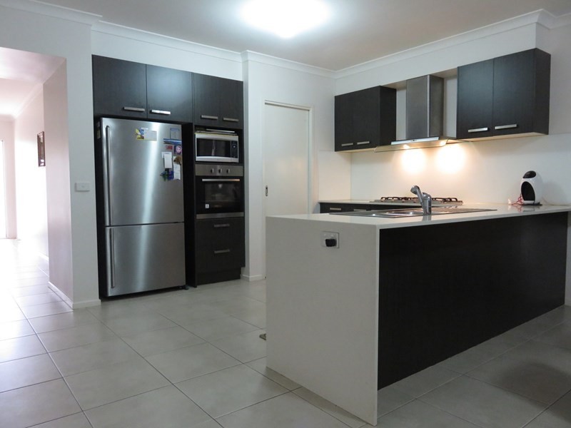 13 Lanesborough Way, Lalor VIC 3075