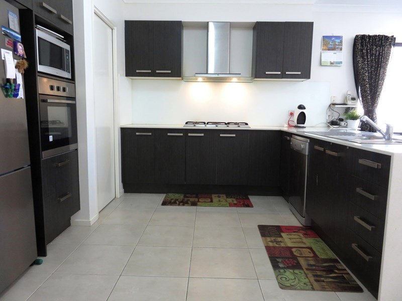 13 Lanesborough Way, Lalor VIC 3075