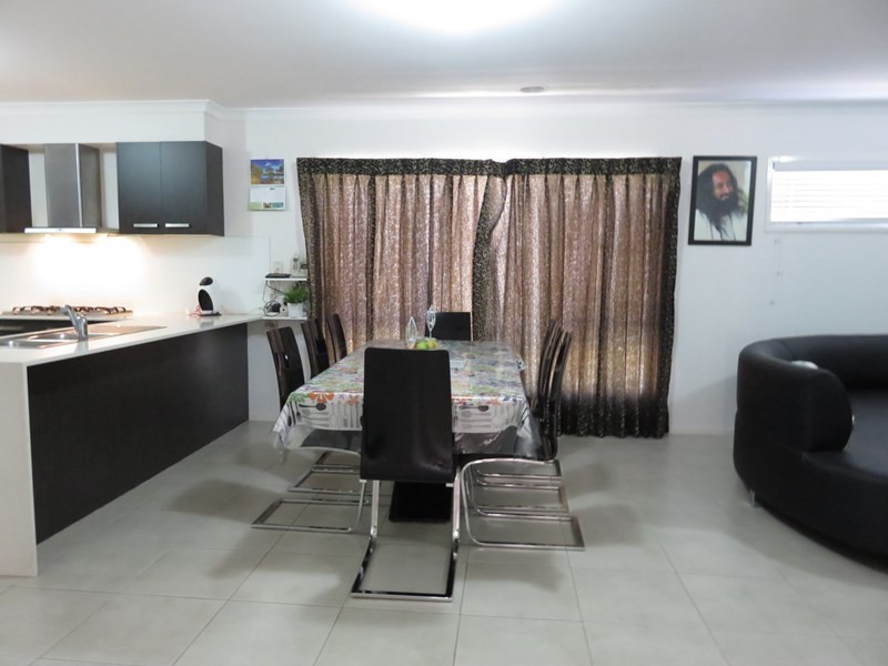 13 Lanesborough Way, Lalor VIC 3075