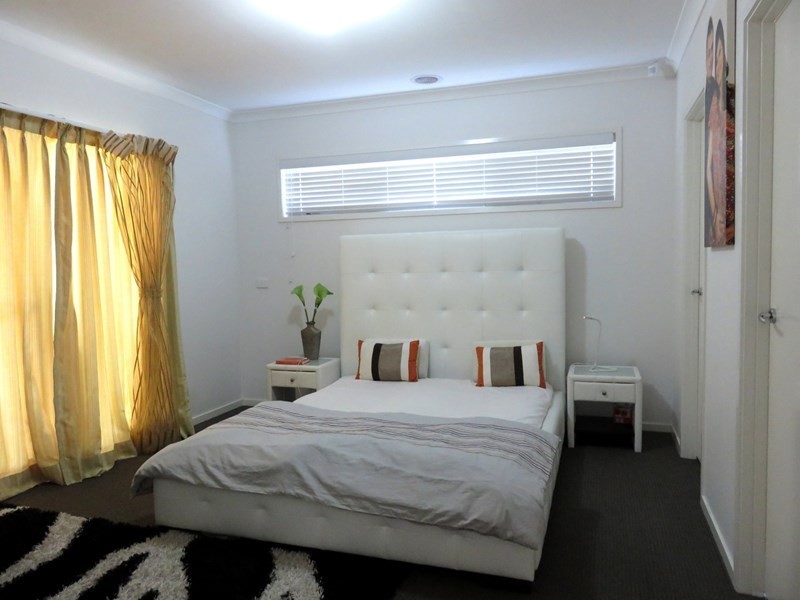 13 Lanesborough Way, Lalor VIC 3075