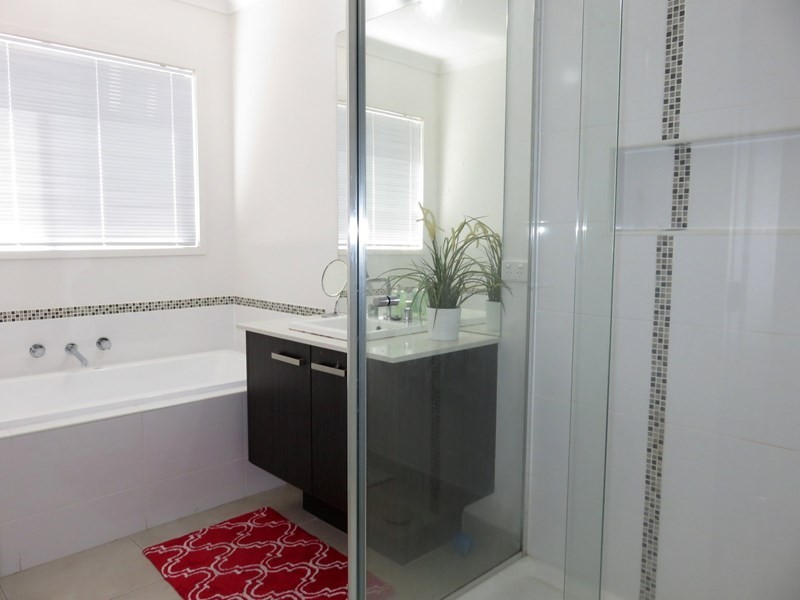 13 Lanesborough Way, Lalor VIC 3075