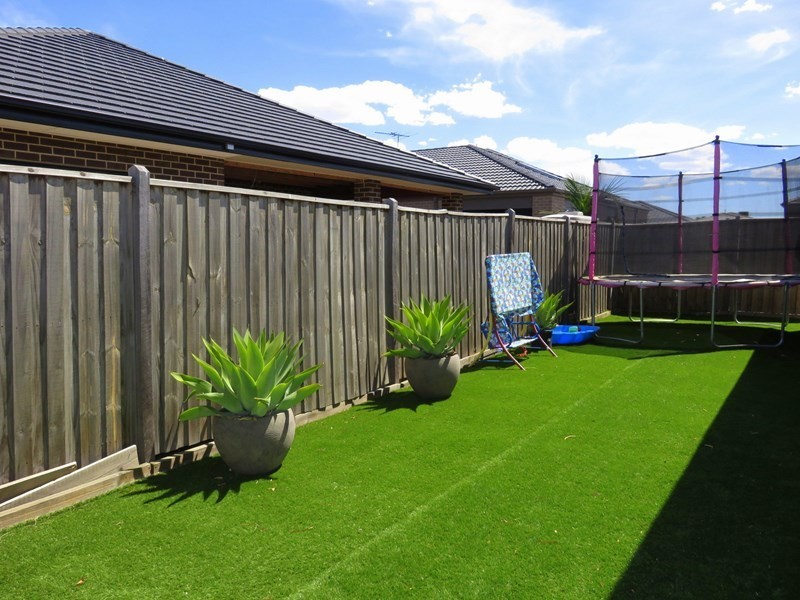 13 Lanesborough Way, Lalor VIC 3075