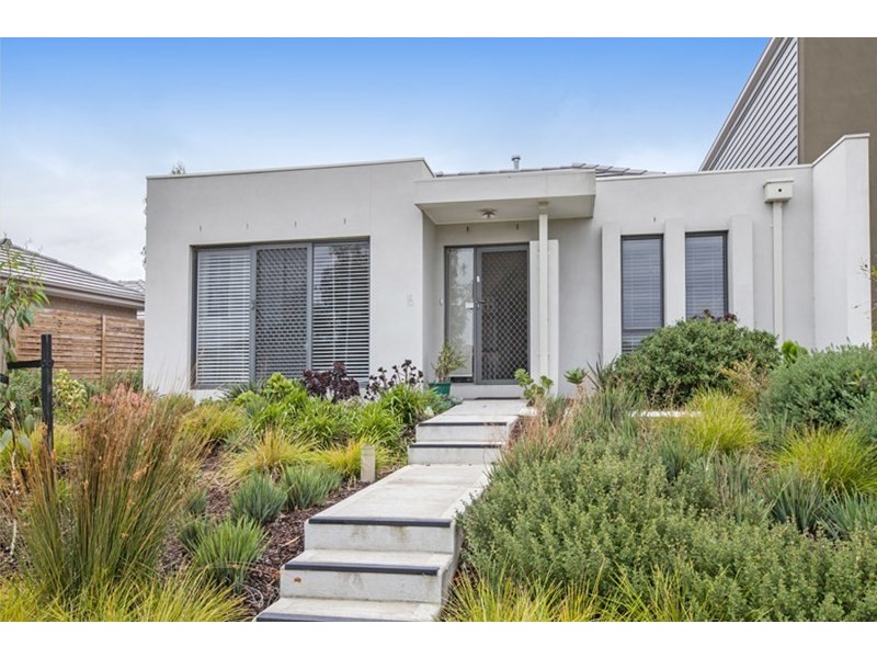 16 Lucca Walk, Mernda VIC 3754