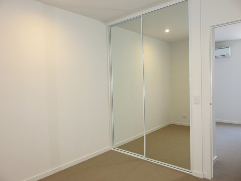 112/30 Oleander Drive, Mill Park VIC 3082