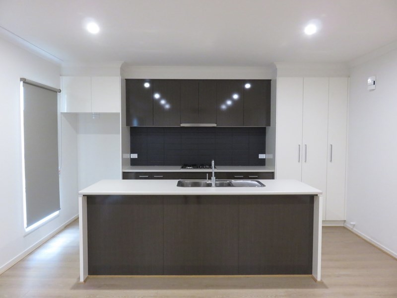 25 Woodcutters Grove, Epping VIC 3076