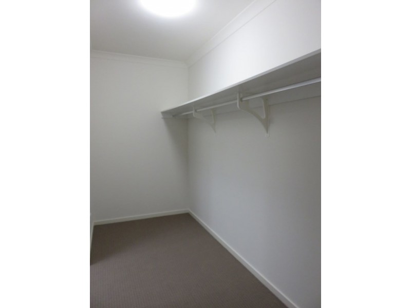 25 Woodcutters Grove, Epping VIC 3076