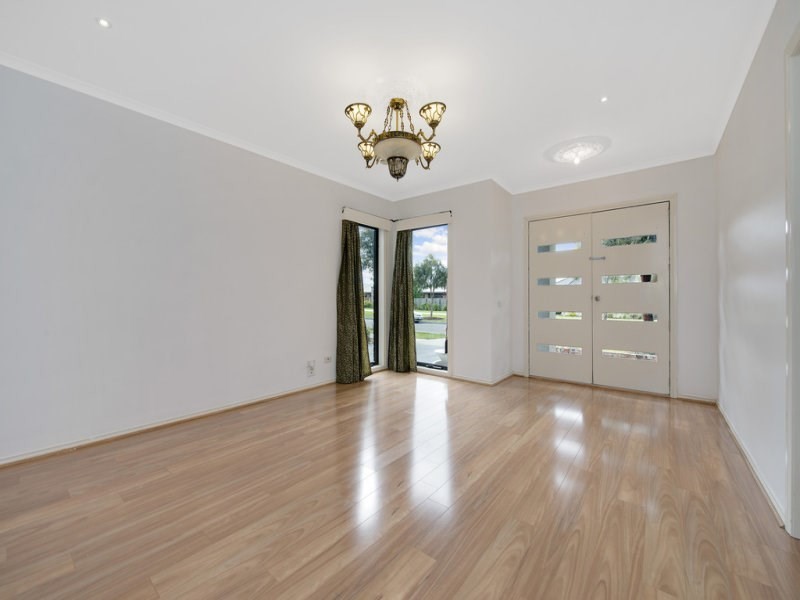 85 Cradle Mountain Drive, Craigieburn VIC 3064