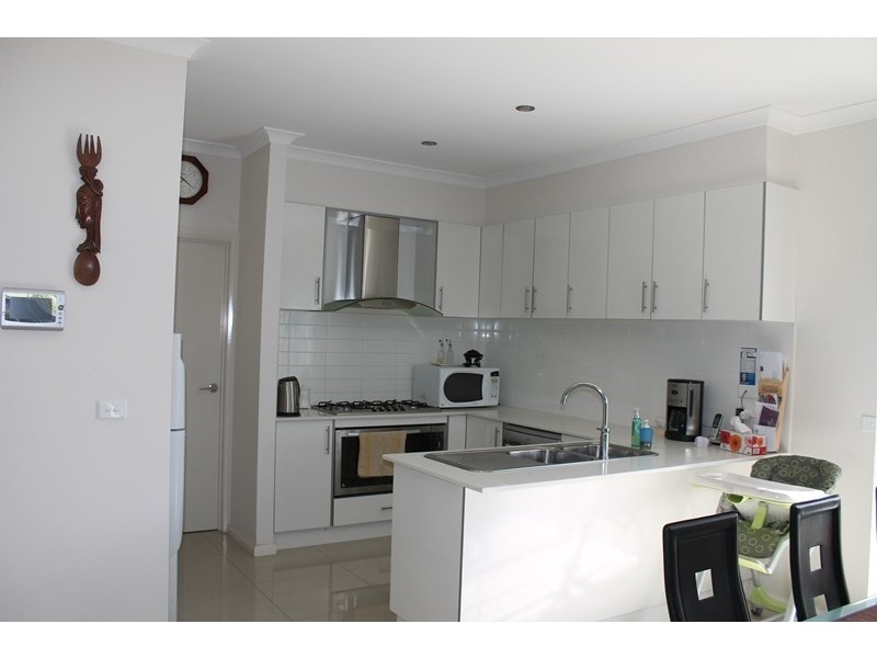 18 Creswick Drive, Wollert VIC 3750