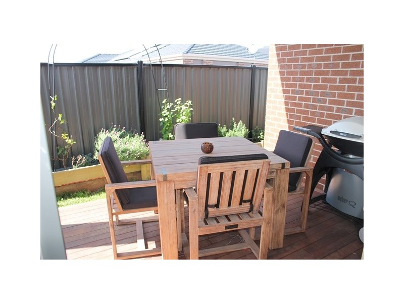 18 Creswick Drive, Wollert VIC 3750